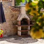 Rustikales Und Authentisches Mit Bbq, Babybett Und Hundefreundlich * Kaštelir
